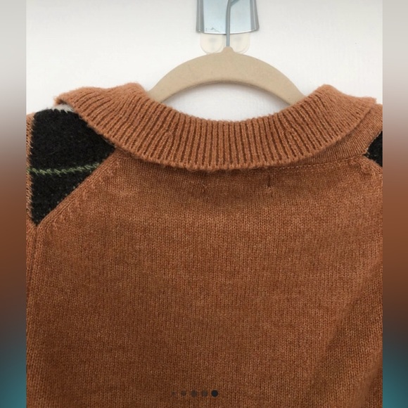 Urban Outfitters Argyle Cropped V neck Sweater - Picture 5 of 5